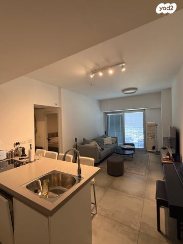 דרך מנחם בגין 