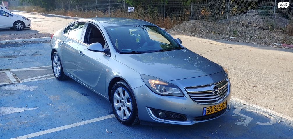 מודעת רכב אופל אינסיגניה