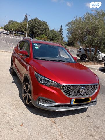 מודעת רכב אם ג'י ZS