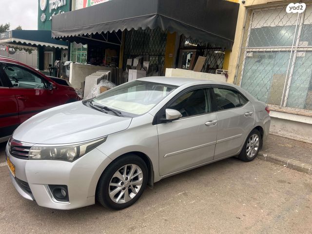 מודעת רכב טויוטה קורולה