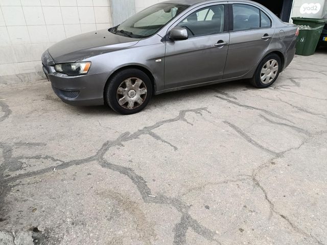 מודעת רכב מיצובישי לנסר