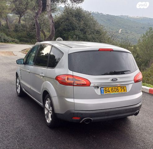 מודעת רכב פורד S-מקס