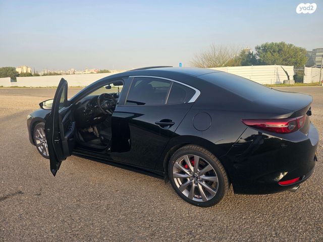 מודעת רכב מאזדה 3