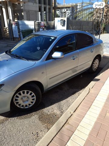 מודעת רכב מאזדה 3