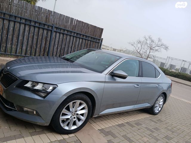 מודעת רכב סקודה סופרב