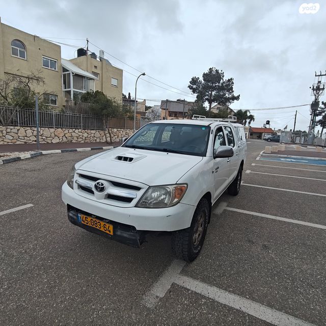 מודעת רכב טויוטה היילקס ויגו 2