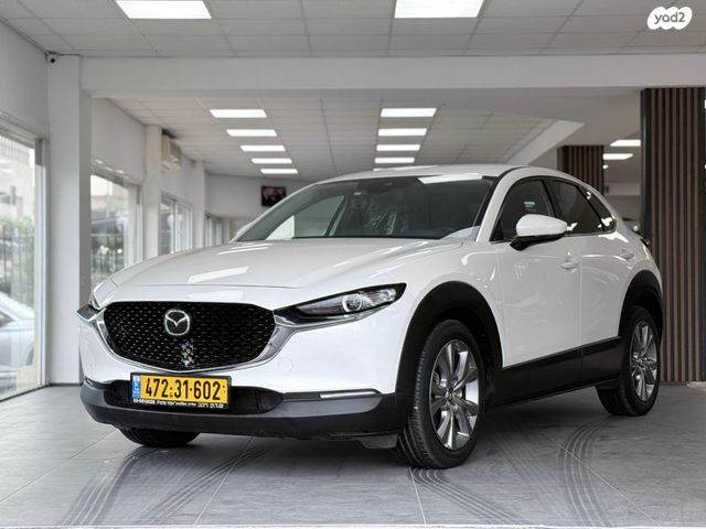מודעת רכב מאזדה CX-30
