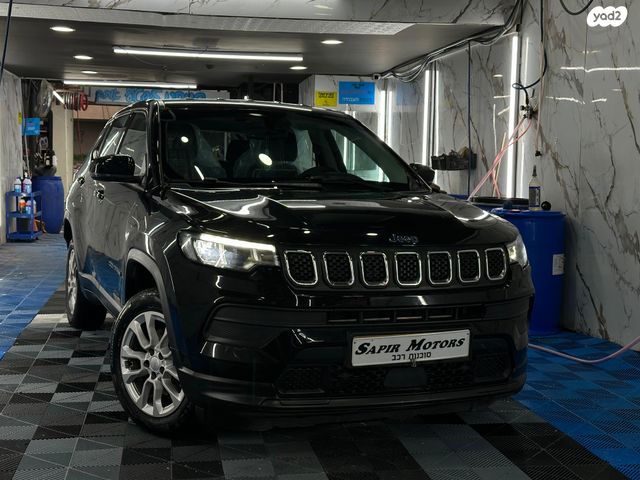 מודעת רכב ג'יפ קומפאס