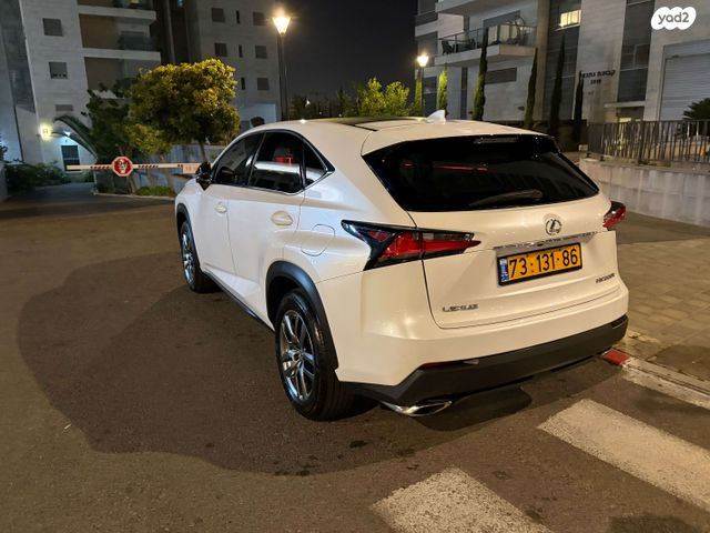 מודעת רכב לקסוס NX