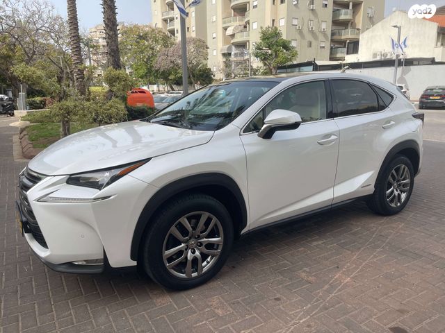 מודעת רכב לקסוס NX