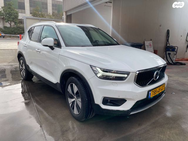מודעת רכב וולוו XC40