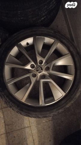 feedItemObj.data.row_1