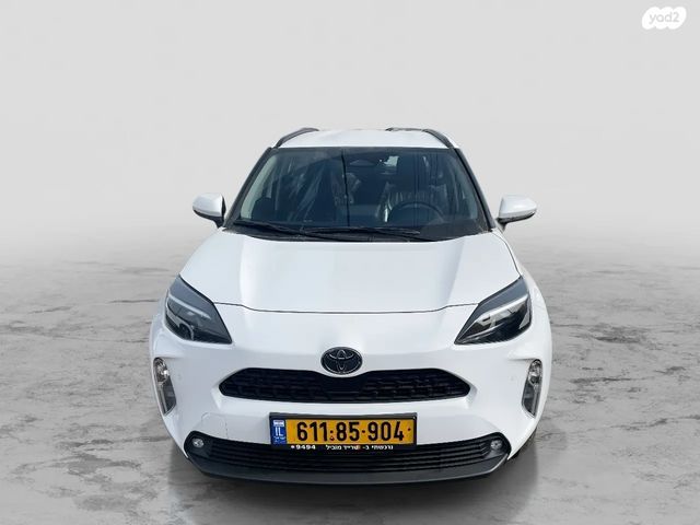 מודעת רכב טויוטה יאריס קרוס