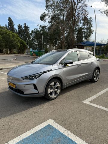 מודעת רכב ג׳ילי Geometry C