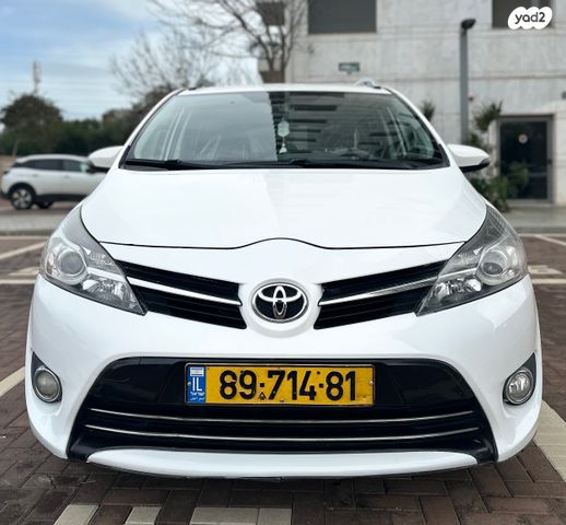 מודעת רכב טויוטה ורסו