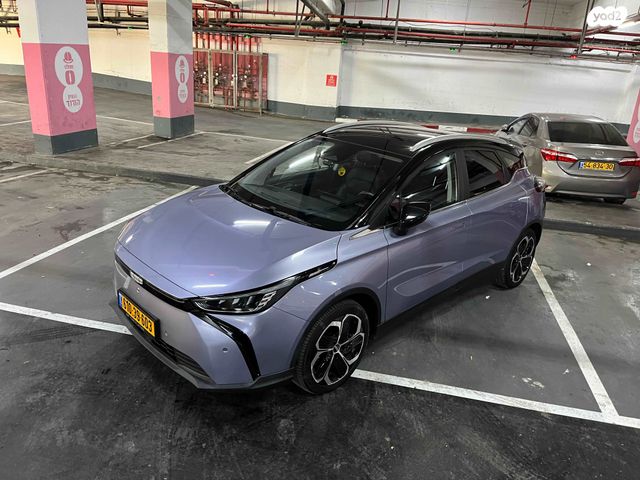 מודעת רכב ג׳ילי Geometry C