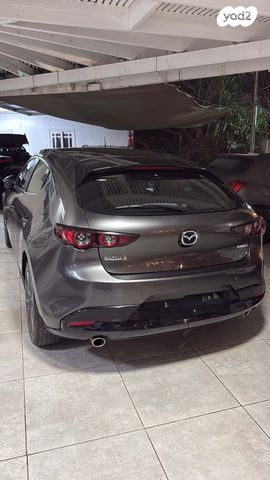 מודעת רכב מאזדה 3