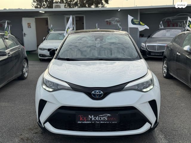 מודעת רכב טויוטה C-HR