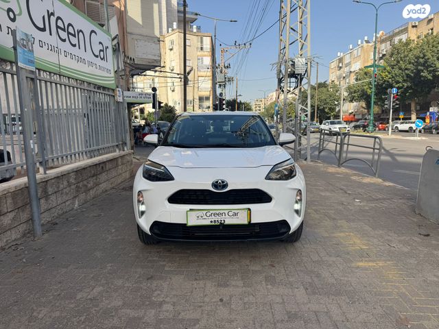 מודעת רכב טויוטה יאריס קרוס 2