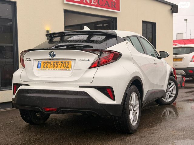 מודעת רכב טויוטה C-HR 1