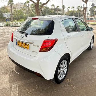 מודעת רכב טויוטה יאריס 2