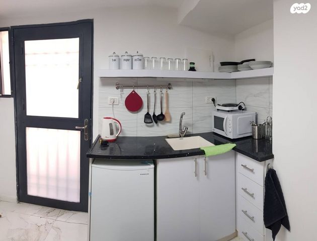 אליעזר ארגוב 12