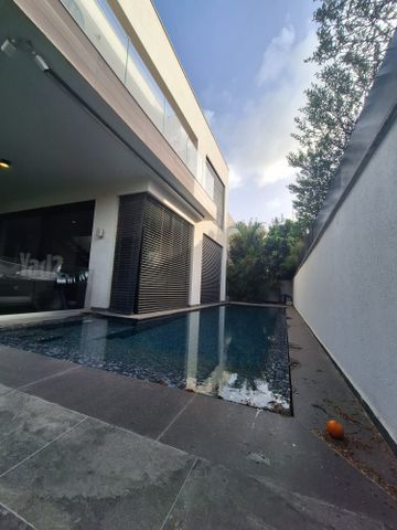 Ramat Gan, Israel 6
