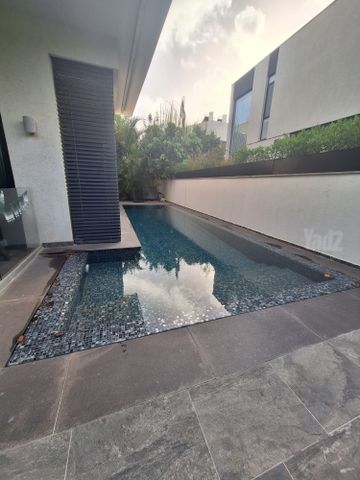 Ramat Gan, Israel 9