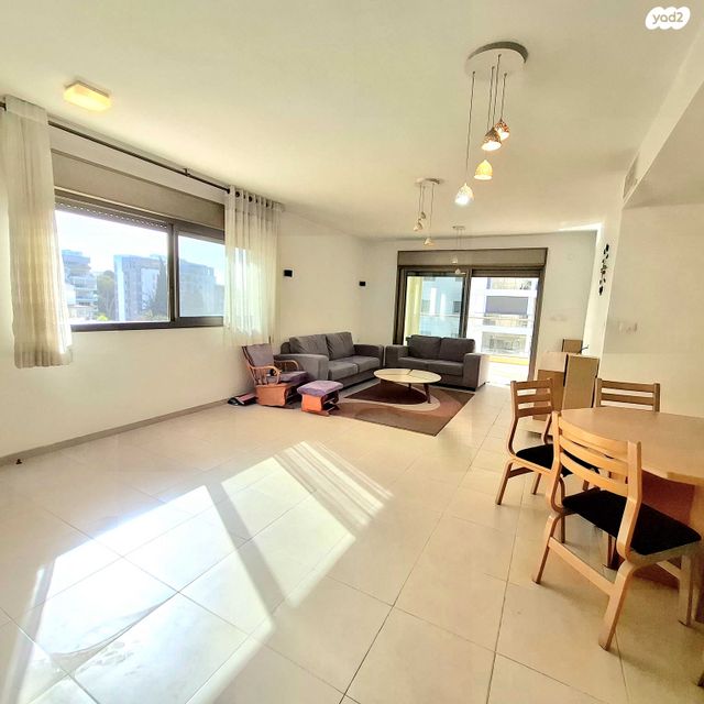 אלוף עוזי נרקיס