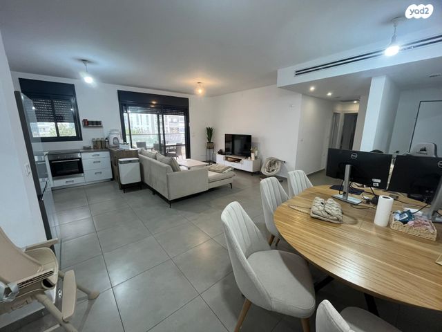 אריק איינשטיין 