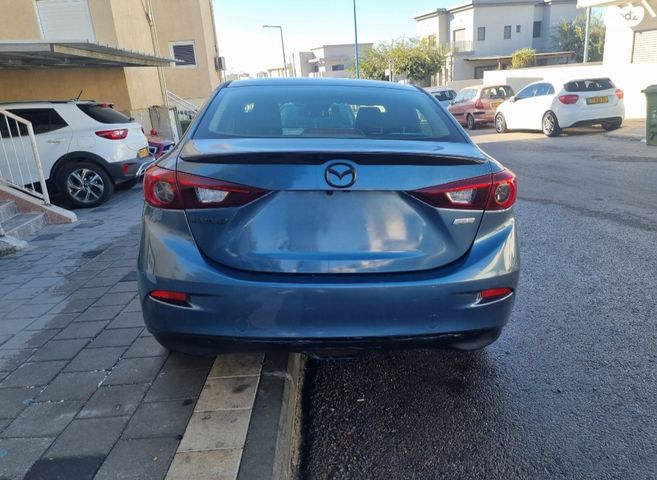 מודעת רכב מאזדה 3