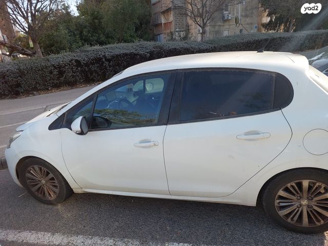 מודעת רכב פיג'ו 208