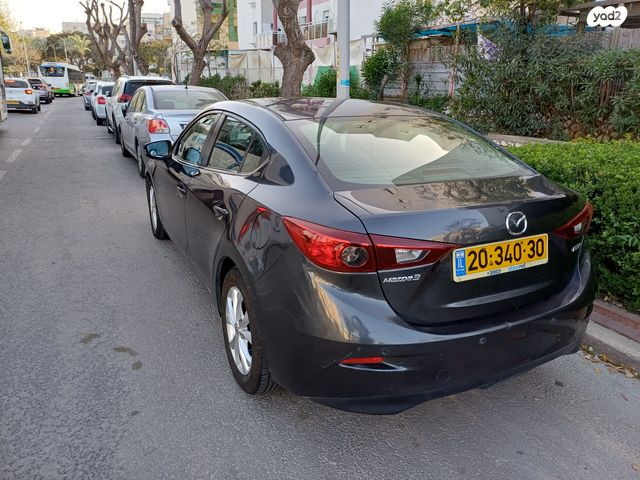 מודעת רכב מאזדה 3