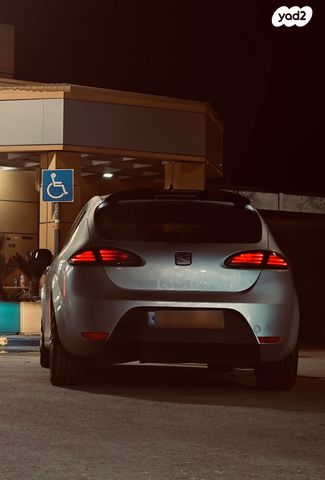 מודעת רכב סיאט לאון