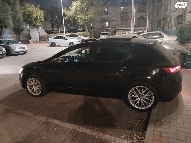 מודעת רכב סיאט לאון