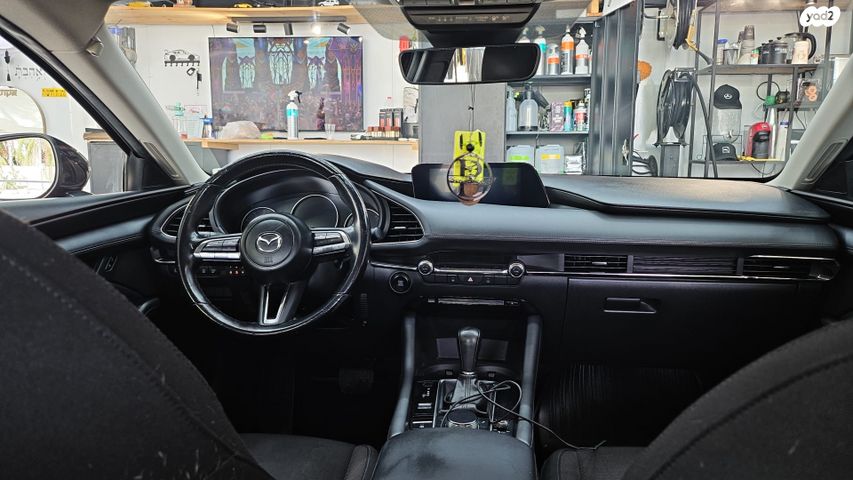 מודעת רכב מאזדה 3