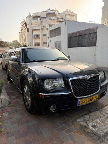 מודעת רכב קרייזלר 300