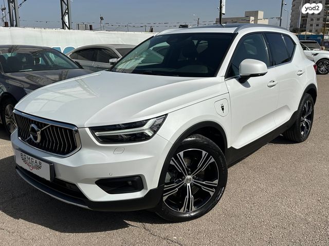 מודעת רכב וולוו XC40 1