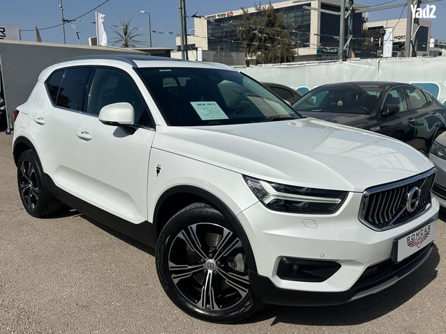 מודעת רכב וולוו XC40