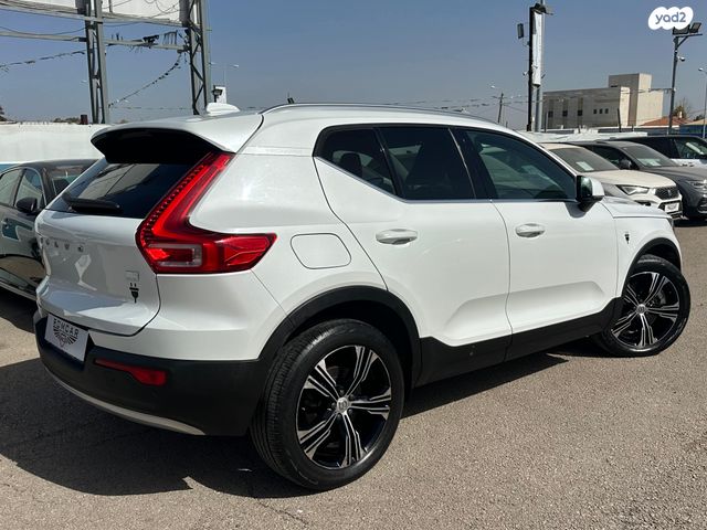 מודעת רכב וולוו XC40 2