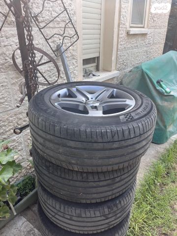 feedItemObj.data.row_1