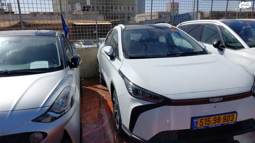 מודעת רכב ג׳ילי Geometry C