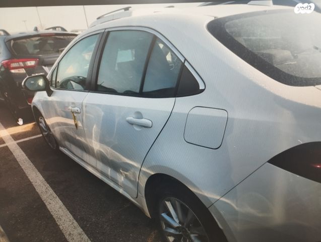 מודעת רכב טויוטה קורולה