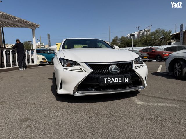 מודעת רכב לקסוס RC 1