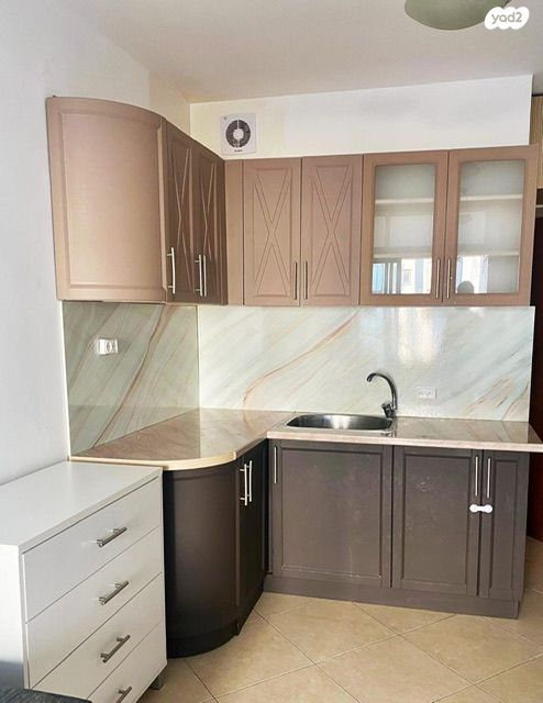 שדרות הפרחים 15