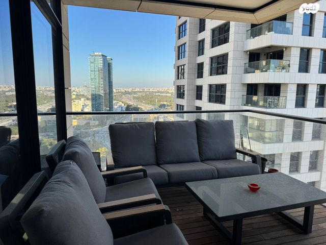 ניסים אלוני