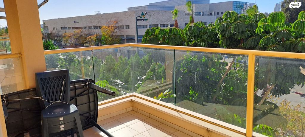 שדרות טום לנטוס