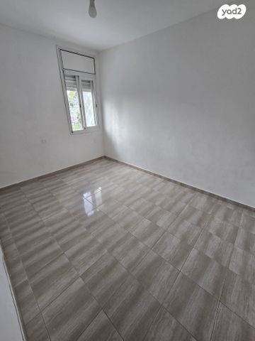 דירה, גבעת שרה, נהריה