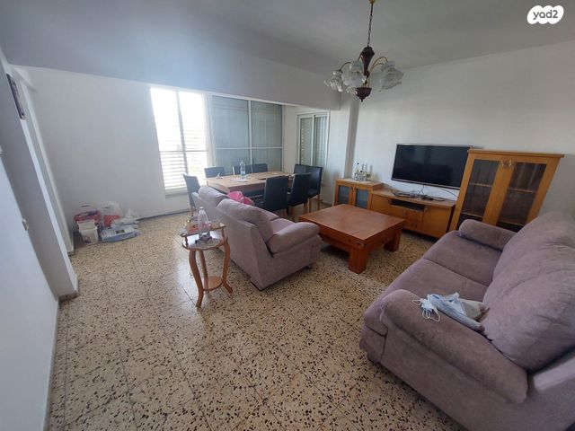 שדרות מרדכי בן פורת 