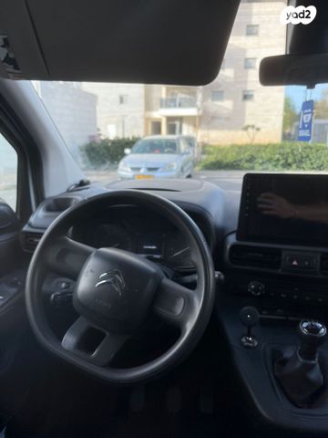 מודעת רכב סיטרואן ברלינגו